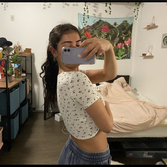 brandy rae floral wrap top - Picture 3 of 4